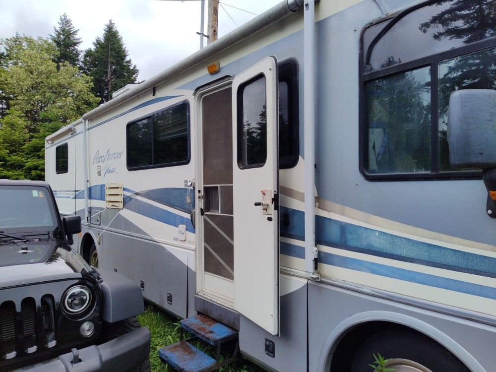1998 Pace arrow Vision