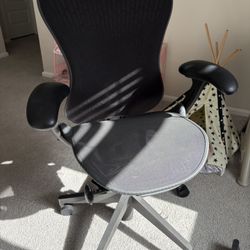 Herman Miller Mirra 2 Ergonomic Chair - Graphite - Excellent Condition