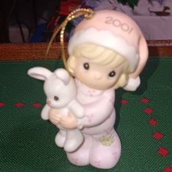 Preci.\nOus moment ornament