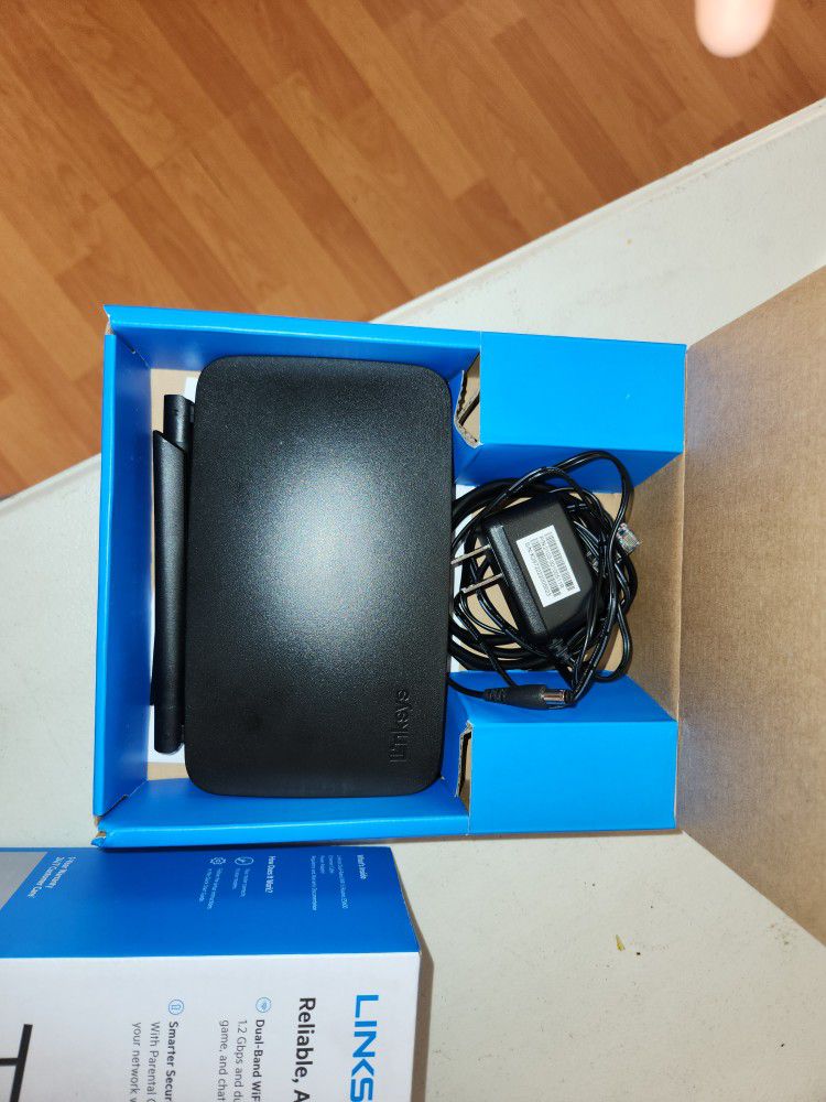 Linksys WiFi Router  Ac1000