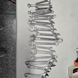 15+-Piece Wrench Set – Great Condition!