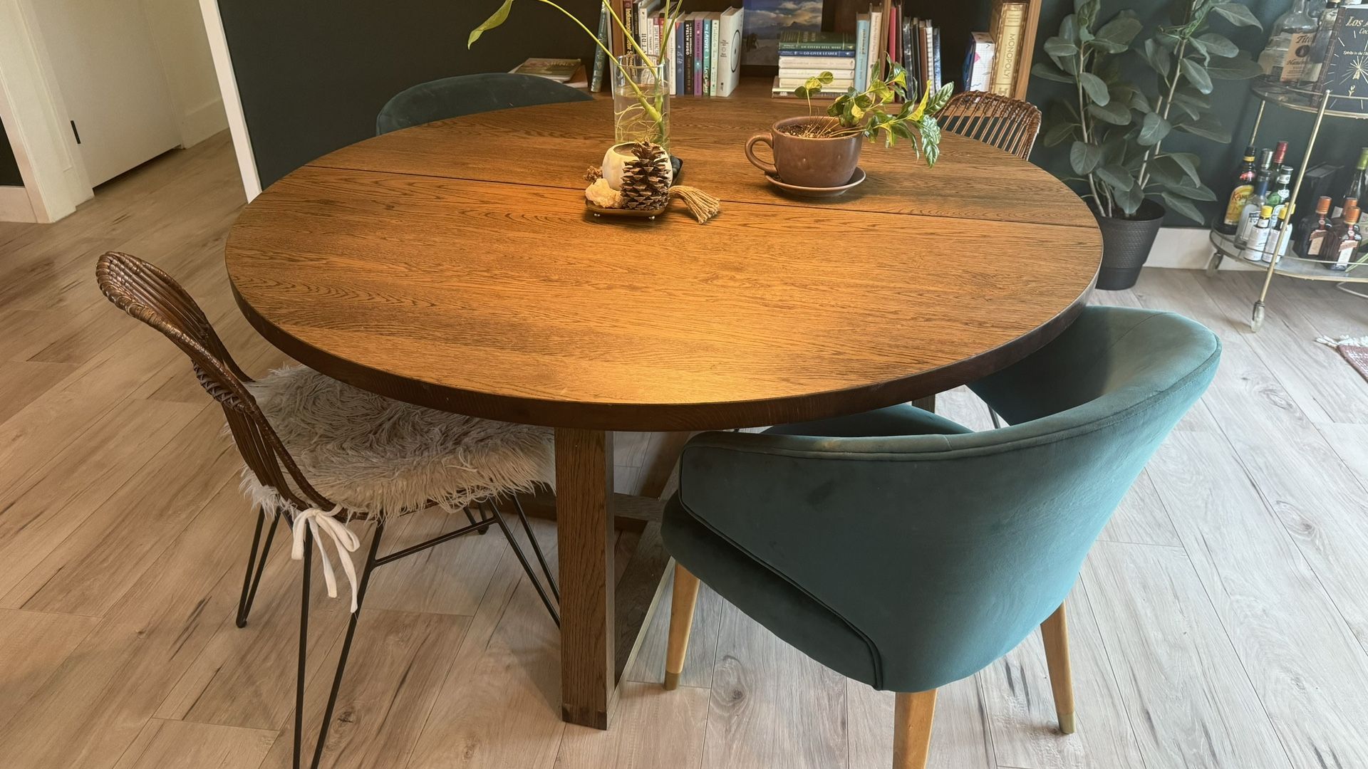 IKEA 4 person round dining table