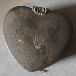 Vintage Silver Metal Heart Shaped Floral Jewelry Trinket Box