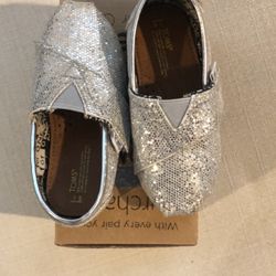 Tom’s Tiny - Size 4