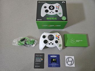 Hyperkin Duke Wired Controller For Xbox Series X/S, Xbox One, Windows 10