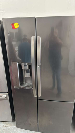 LG Side‑by‑Side Fridge – Black Stainless, Ice/Water Dispenser