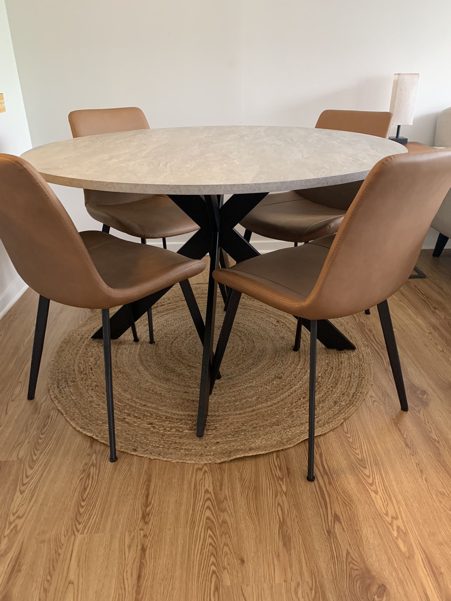 Round Dining Table (no chairs)