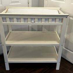 Summer Infant Changing Table With Waterproof Changing Pad