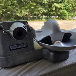 Hobart 84181D 18" Buffalo Chopper – Commercial Food Cutter

Selling a heavy-duty Hobart 84181D Buffalo Chopper, perfect for restaurants, butcher shops