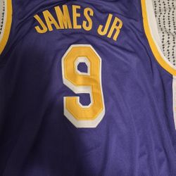Lebron James Jr Jersey  Size 2xl New 