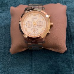 Men Guess Watch U13578L1 Gold Plated  Excellent Working Condition 