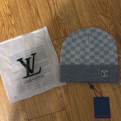 Grey Beanie/Skully 