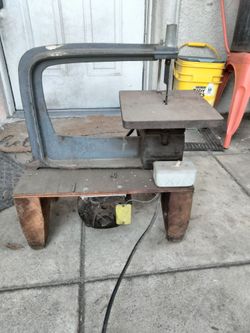 Table saw jigsaw table