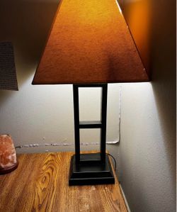 Table lamp