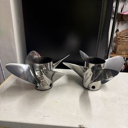 Mercury Racing Pro Finished Props Bravo 1 FS 24pitch pair