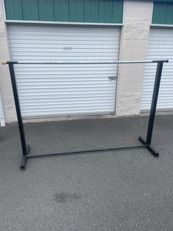 Heavy clothing rack