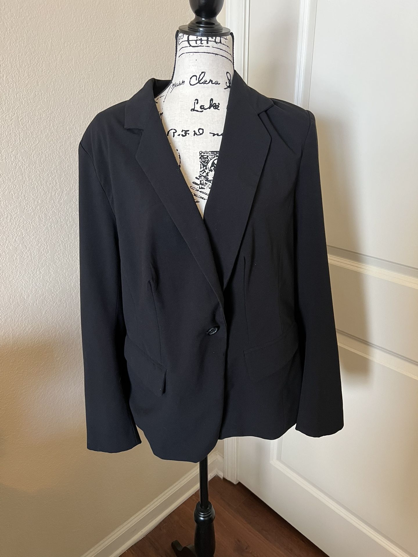 Lane Bryant Women’s Black Blazer w/ Functional Pockets, Size 18