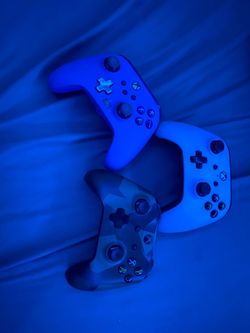 XBOX CONTROLLERS NEED GONE ASAP