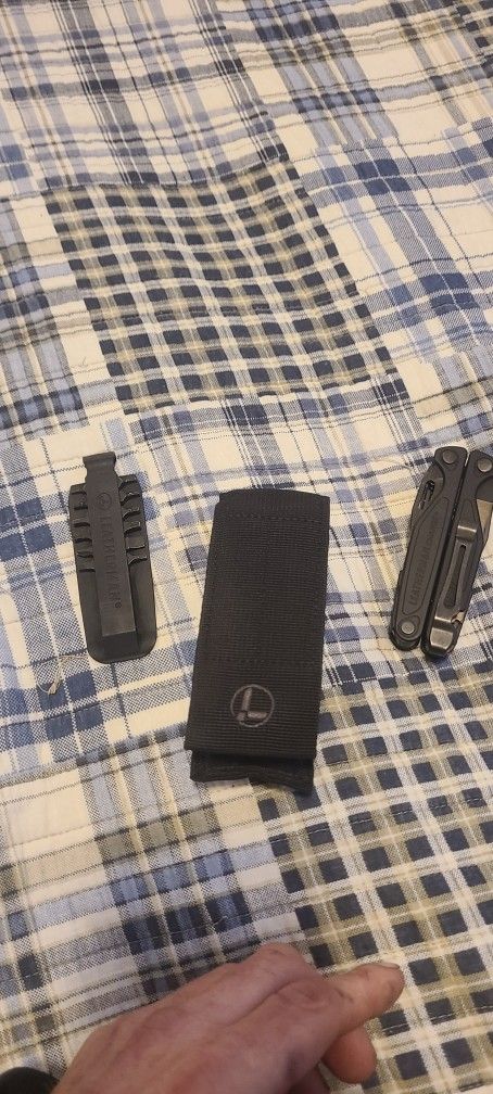 LEATHERMAN CHARGE+