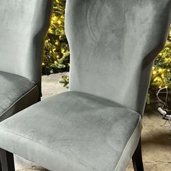 Bontrager Traditional Notched-Back Armless Chairs (Set of 2)