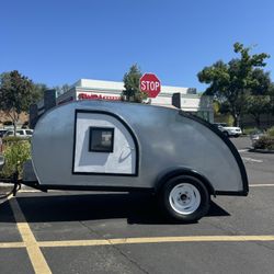 Vintage 1950s Style Teardrop Trailer 🔥