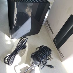 4TB EXTERNAL HARD DRIVE ..WORKS GOOD 👍..NO LONGER USE IT..CHECK OUT MY PAGE FOR MORE..