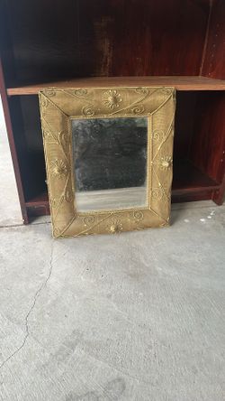 Wall hanging mirror 