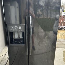 Kenmore Refrigerator 