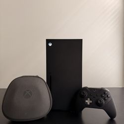 Xbox Series X with Elite Controller