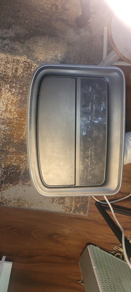 Frigidaire Portable AIR Conditioner/ Dehumidifier