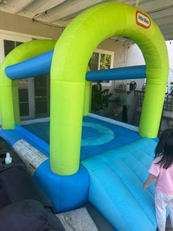 Little Tikes Bouncer with water spray