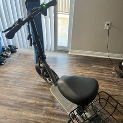 Electric Scooters 🛴 comes with the charger and everything