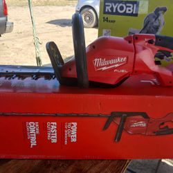 Milwaukee
M18 FUEL 18-Volt 24 in. Brushless Cordless Battery Powered Hedge Trimmer (Tool-Only)