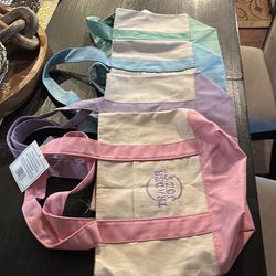 Everyone’s favorite Trader Joe’s mini tote is back!