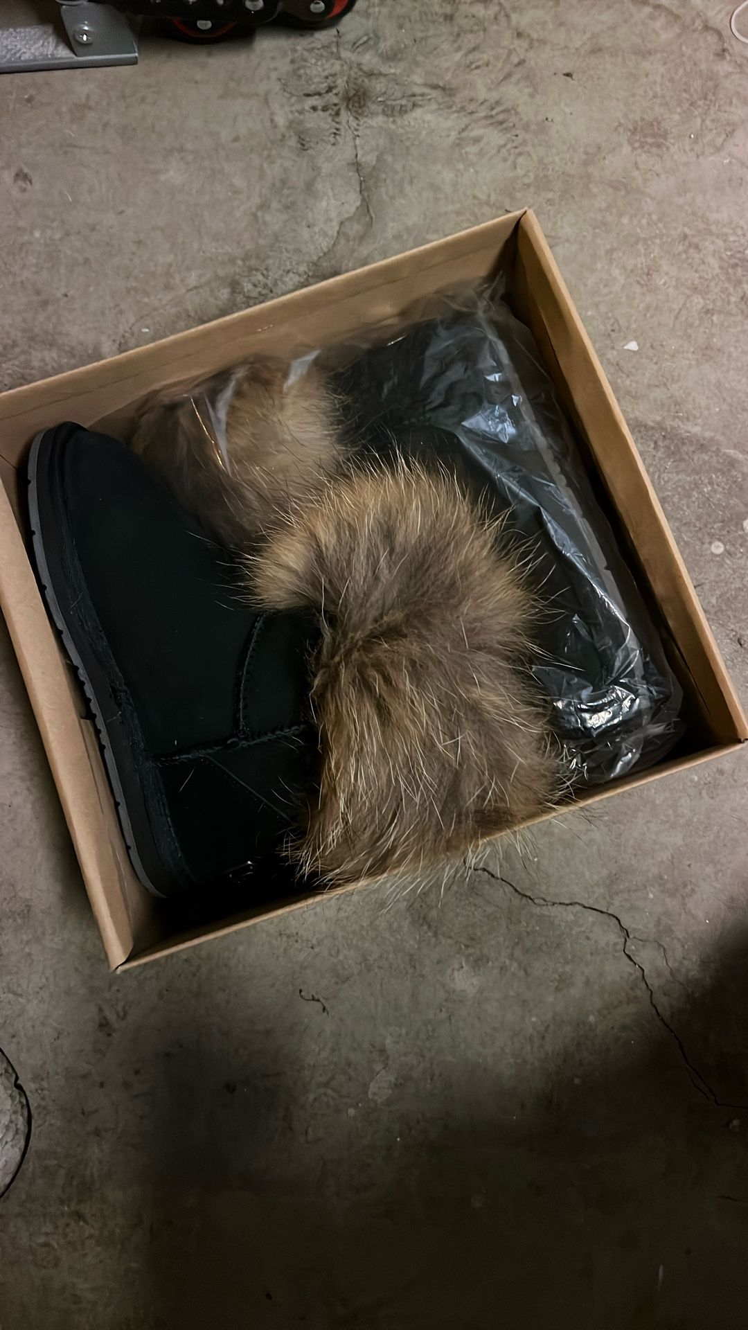 Cloud Nine Sheepskin Shoes Boots Black Fur Sz 6