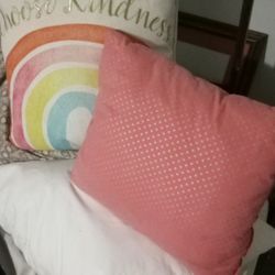Throw Pillows 