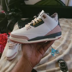 Grade School Retro Jordan 3s Size 4y