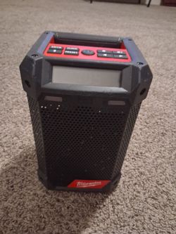Milwaukee bluetooth speaker