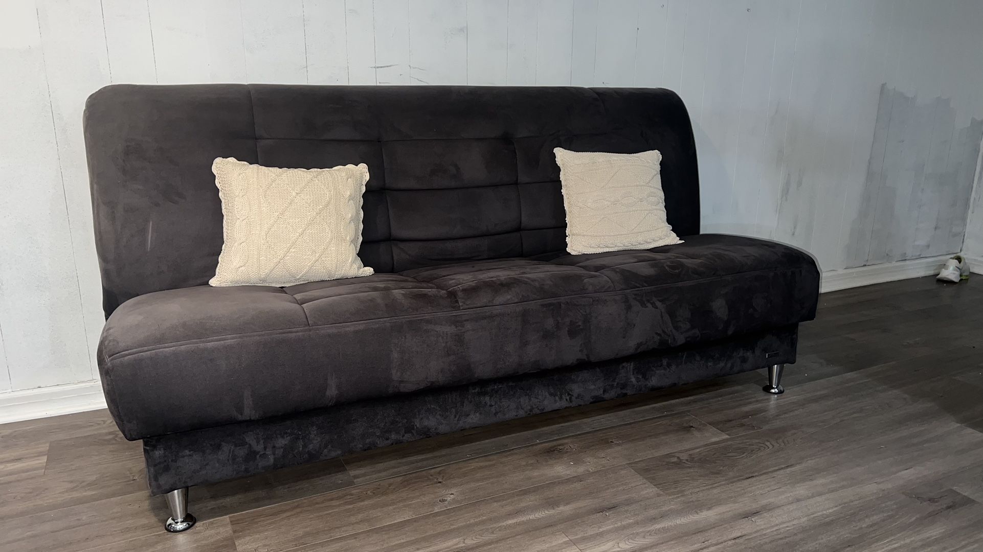 Bellona -Black Futon With Interior Storage.