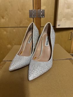 Steve Madden Daisie-R Rhinestone Pumps Size 5.5M