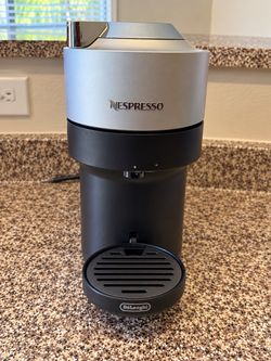 Nespresso by De’Longhi Coffee & Espresso Machine – Excellent Condition