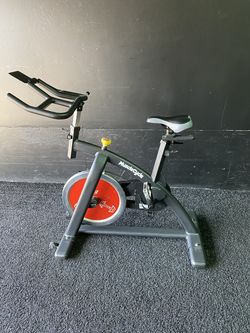 Stationary Exercise Spin Bike Available-Brandname screaming deals* Originally $1,095 !!!!