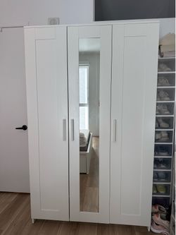 3 Doors Wardrobe (white-1mirror door)