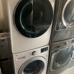 New LG Washer & dryer Set 