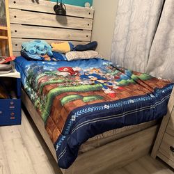Full size bedroom set