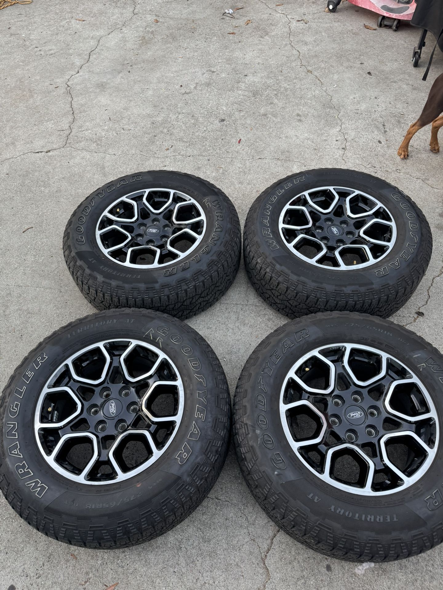 2024 Ford F150 18” rims with tires