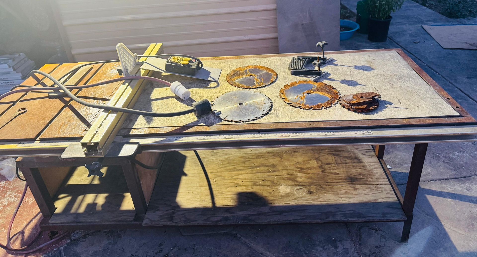 Craftsman Table Saw With Table And Spare Parts