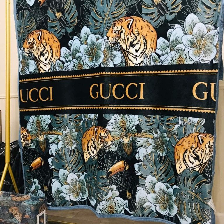 Gucci Throw Blankets for Sale in Los Angeles CA OfferUp