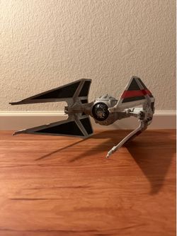 Star Wars Vintage Collection Tie Interceptor 181st Squadron Version