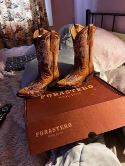 Women’s Forastero size 8 Cowboy Boots brand new